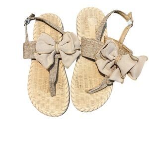 5/$25 NWOT Beige Bow Sandals